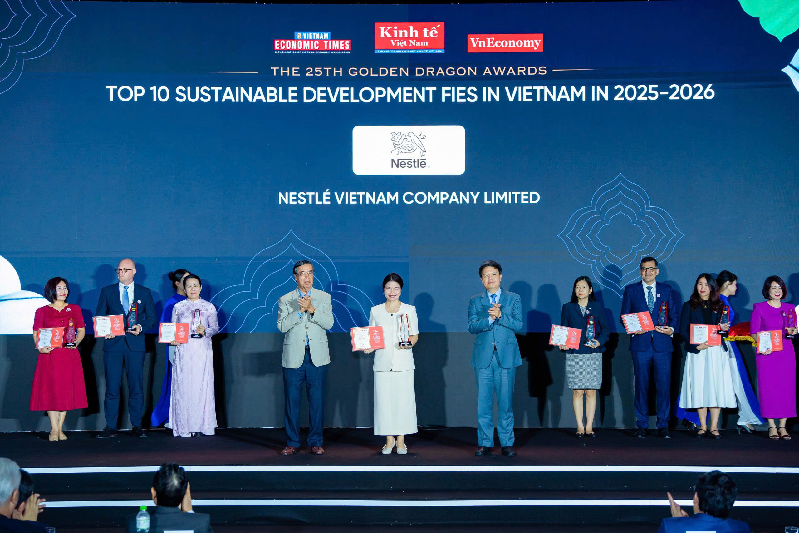 Nestlé Việt Nam đã chính thức được vinh danh trong "Top 10 Doanh nghiệp FDI tiêu biểu" tại hạng mục Phát triển Chuỗi giá trị