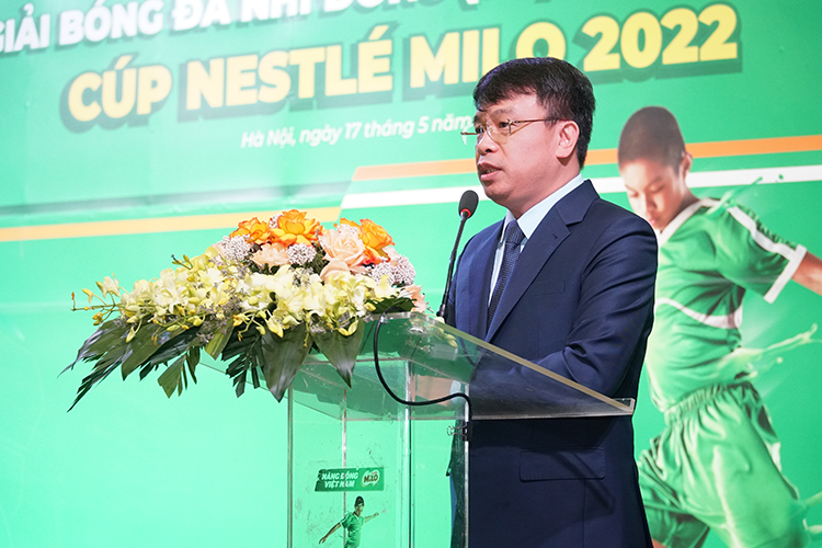 Ông Nguyễn Phan Khuê, Tổng biên tập Báo Thiếu niên Tiền phong và Nhi đồng phát biểu tại họp báo