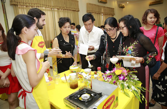 2Nhà báo với nghệ thuật ẩm thực