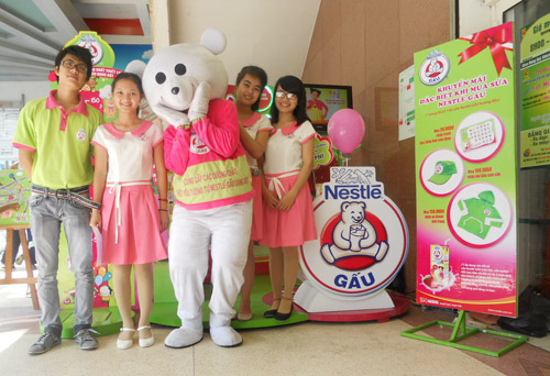 sữa 2Nestlé Gấu uống liền hương Dâu mới