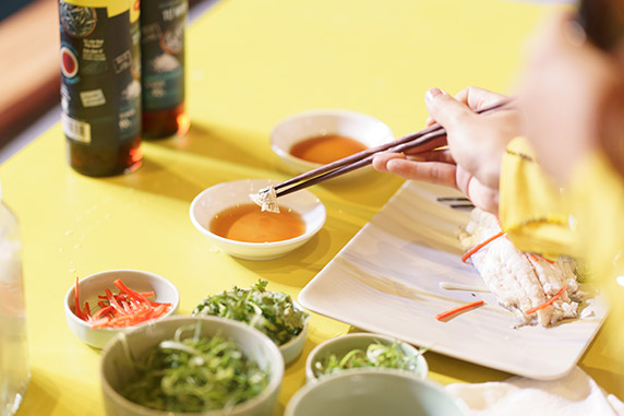 6nước mắm MAGGI làm từ nguyên liệu tự nhiên