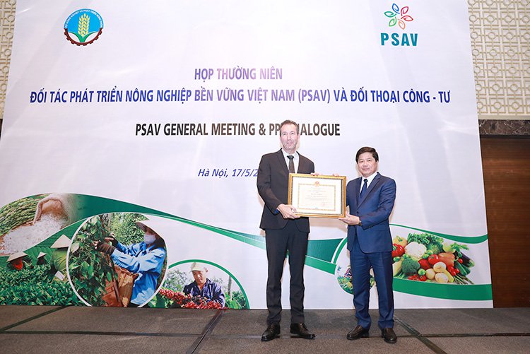 1Nestlé nhận bằng khen vì xuất sắc phát triển nông nghiệp bền vững