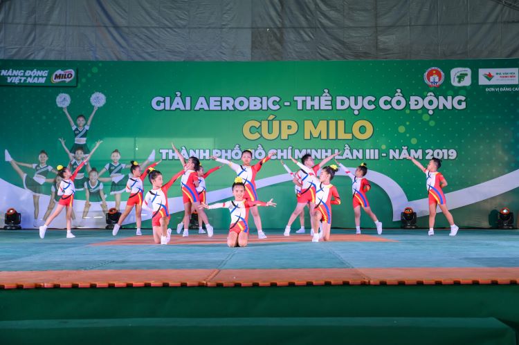 10Khai mạc giải Aerobic - Thể dục cổ động cúp Milo Tp.HCM lần III