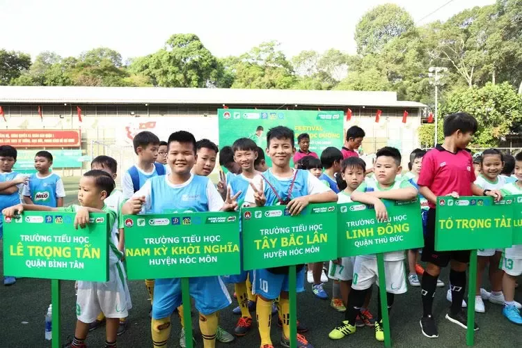10Khai mạc Vòng chung kết Festival bóng đá học đường TpHCM 2018-2019