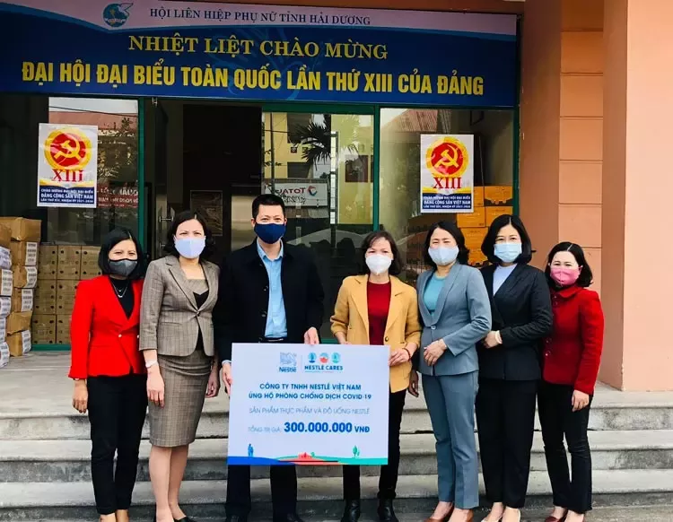 Nestlé Việt Nam sát cánh cùng tuyến đầu phòng chống đại dịch
