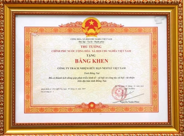 2Nestlé vinh dự đón nhận bằng khen của Thủ tướng Chính phủ
