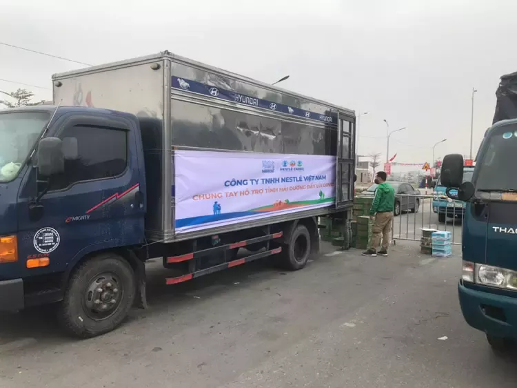 23Nestle-van-chuyen-san-pham-ho-tro-diem-cach-ly-tai-TP-Chi-Linh-Hai-Duong-2
