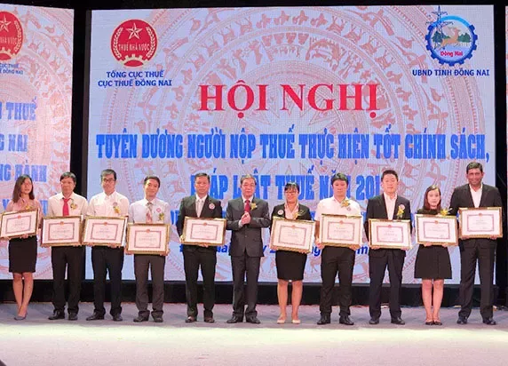 2Nhận bằng khen của ubnd tỉnh Đồng Nai 2017