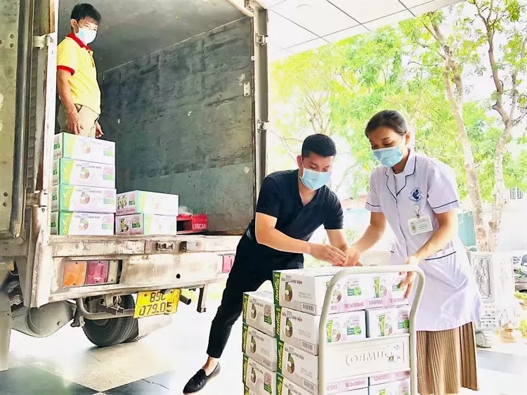 3Nestlé Việt Nam hỗ trợ Y tế tuyến đầu chống dịch COVID-19