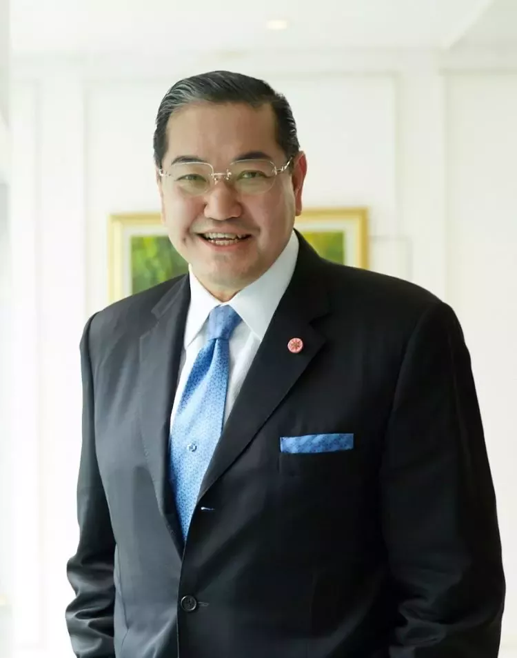 Giáo sư Tiến sĩ Surakiart Sathirathai