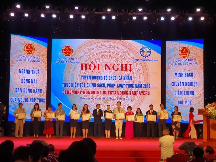Nestlé Việt Nam nhận bằng khen của Tổng cục Thuế vì thành tích thực hiện tốt chính sách, pháp luật thuế năm 2018
