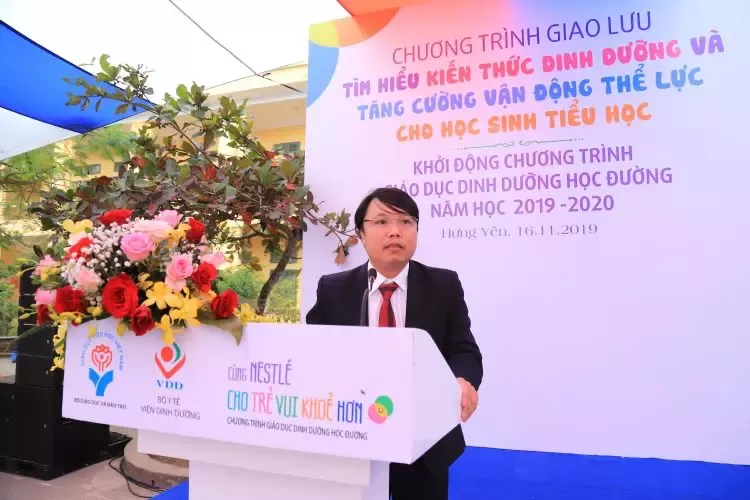 Tiến sĩ Tạ Ngọc Trí, Phó Vụ trưởng Vụ Giáo dục Tiểu học, Bộ Giáo dục và Đào tạo phát biểu khai mạc