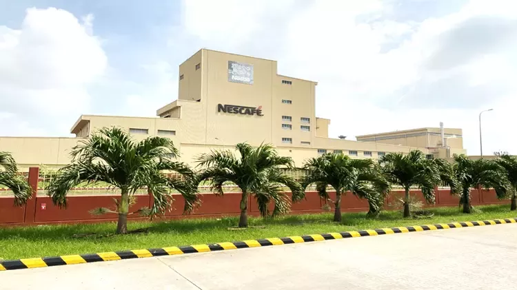 Cảnh bên ngoài nhà máy Nestlé Trị An