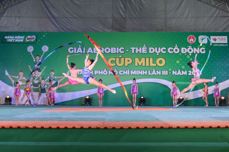 8Khai mạc giải Aerobic - Thể dục cổ động cúp Milo Tp.HCM lần III